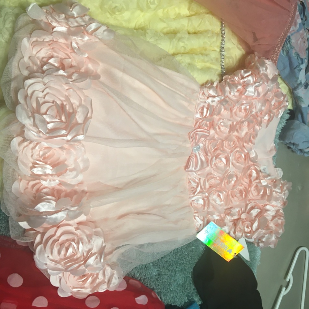 Girls Dresses - Picture 10 of 11